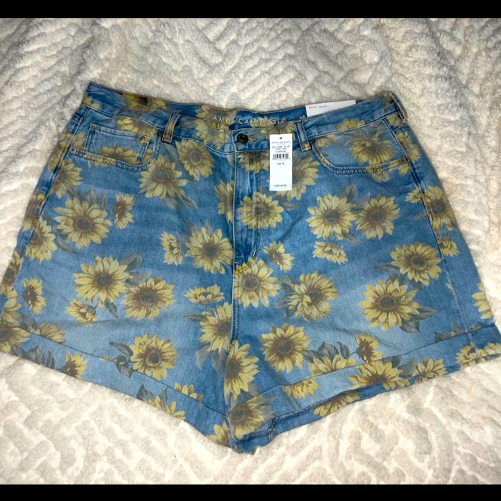 American Eagle Sunflower Shorts